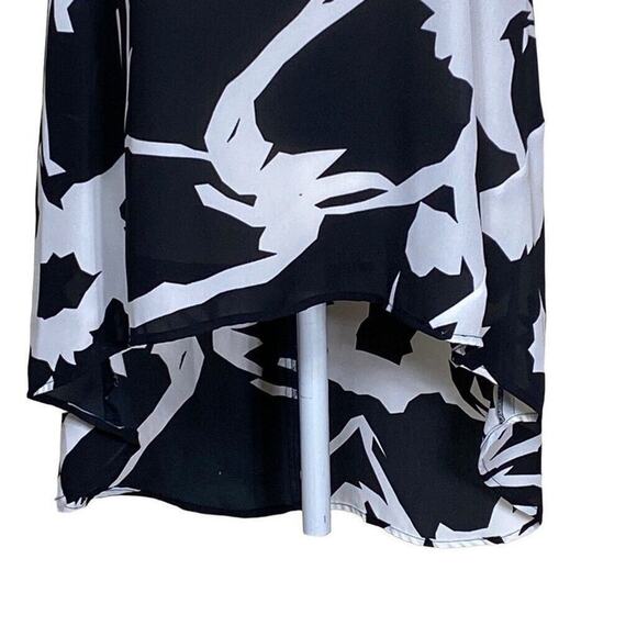 Vince Camuto Black & White Floral Small Hi-Lo Sleeveless Top - Picture 5 of 11